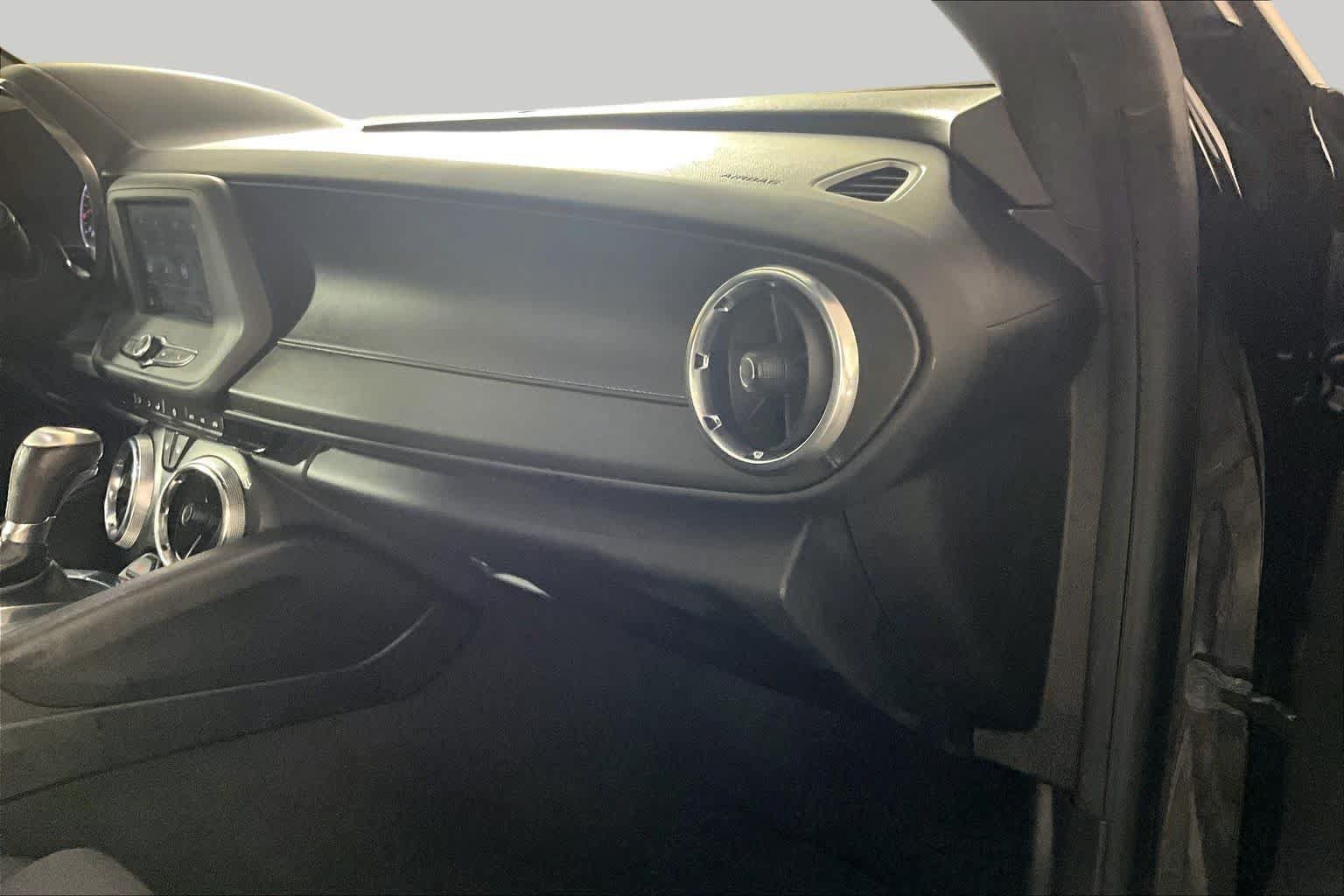 Used 2019 Chevrolet Camaro LT RWD image 17