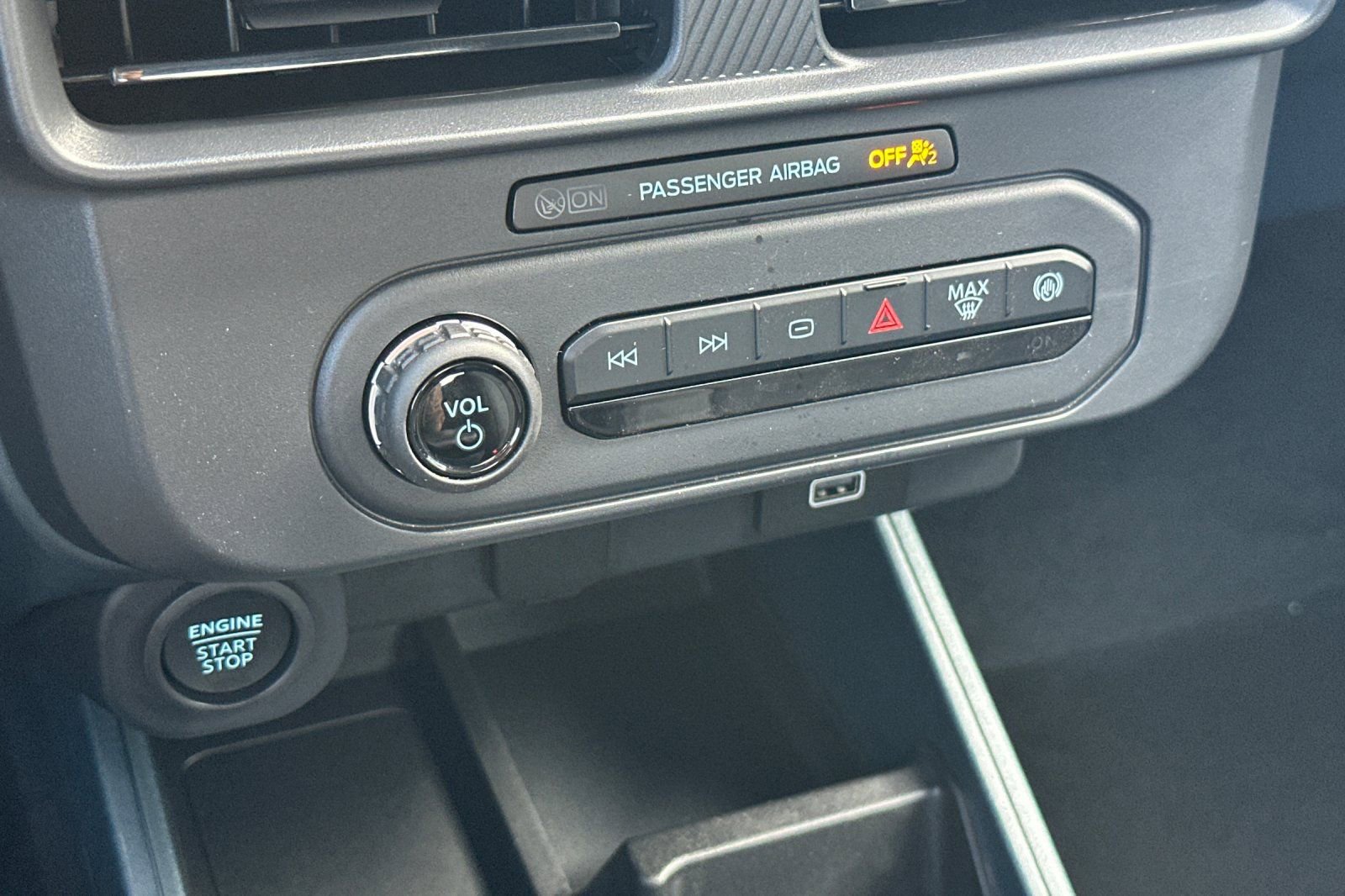 New 2026 Ford Maverick XLT w/ Black Appearance Package image 19