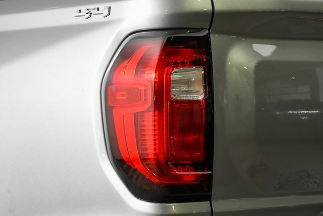 New 2025 GMC Canyon Elevation w/ Convenience Package image 40