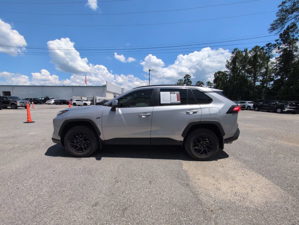 Used 2024 Toyota RAV4 XLE w/ Convenience Package FWD image 5