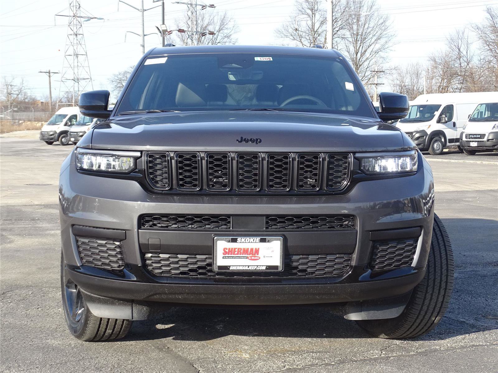 Used 2025 Jeep Grand Cherokee L Altitude image 4