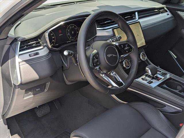 New 2025 Jaguar F-PACE R-Dynamic S image 5