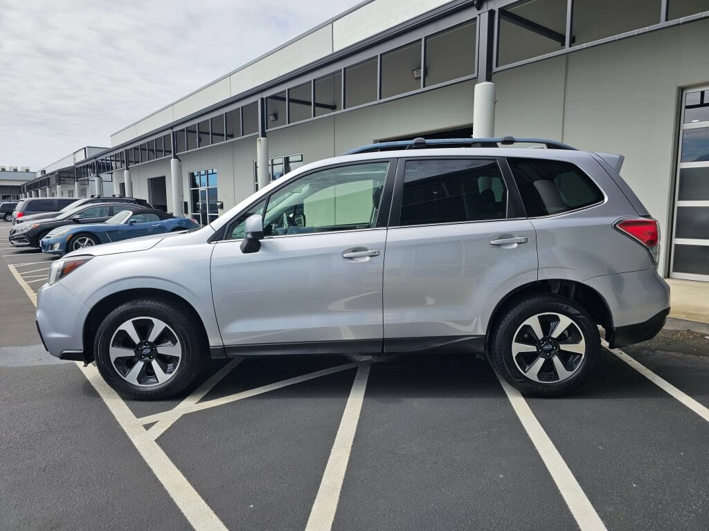 Used 2018 Subaru Forester 2.5i Limited w/ Popular Package #2 AWD/4WD image 2
