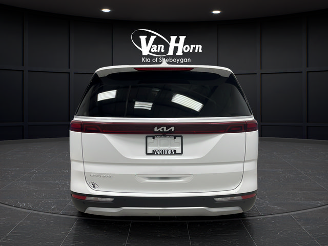 Used 2024 Kia Carnival LX FWD image 6