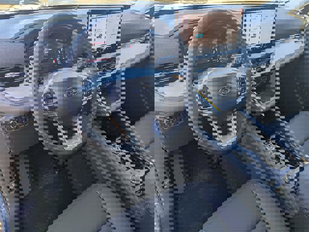New 2026 Ford Explorer Active w/ Active Comfort Package image 10