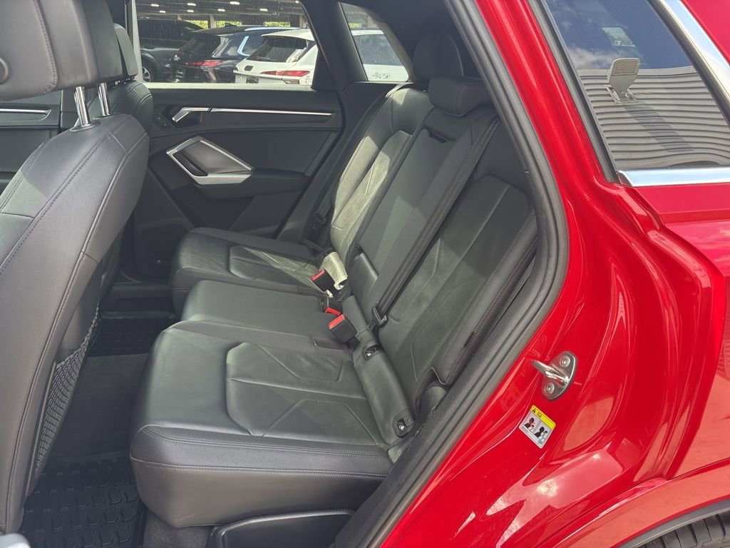 Used 2020 Audi Q3 2.0T Premium Plus w/ Premium Plus Package AWD/4WD image 14