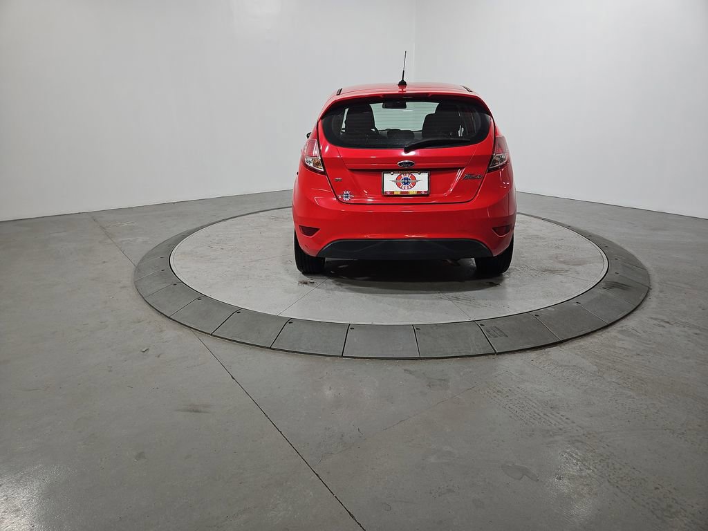Used 2015 Ford Fiesta SE image 4