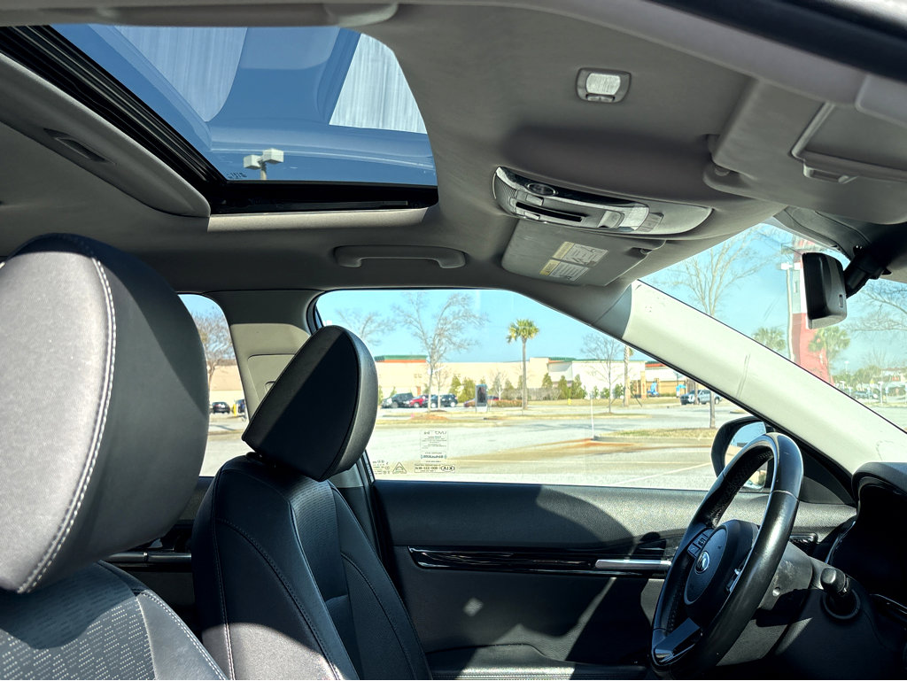 Used 2021 Kia Seltos SX w/ SX Sunroof Package AWD/4WD image 6