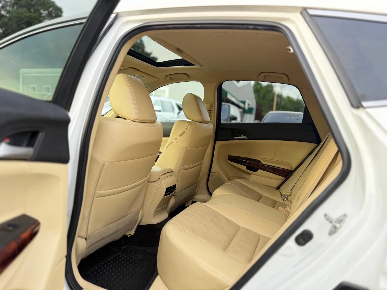 Used 2012 Honda Crosstour EX-L image 11