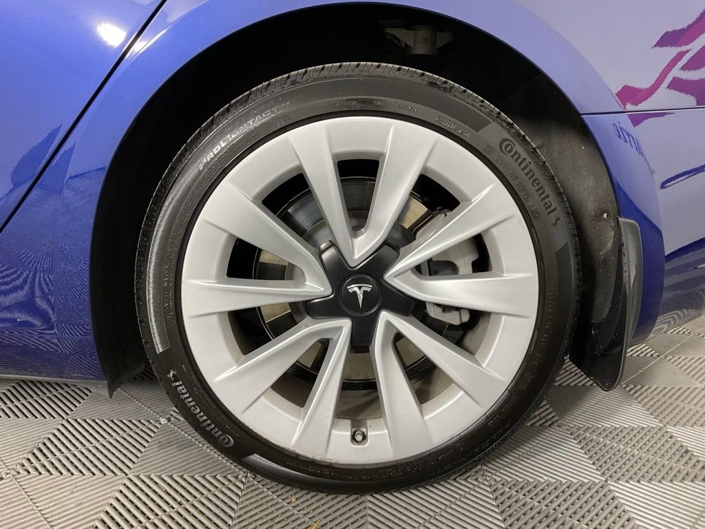 Used 2023 Tesla Model 3 Standard Range image 10