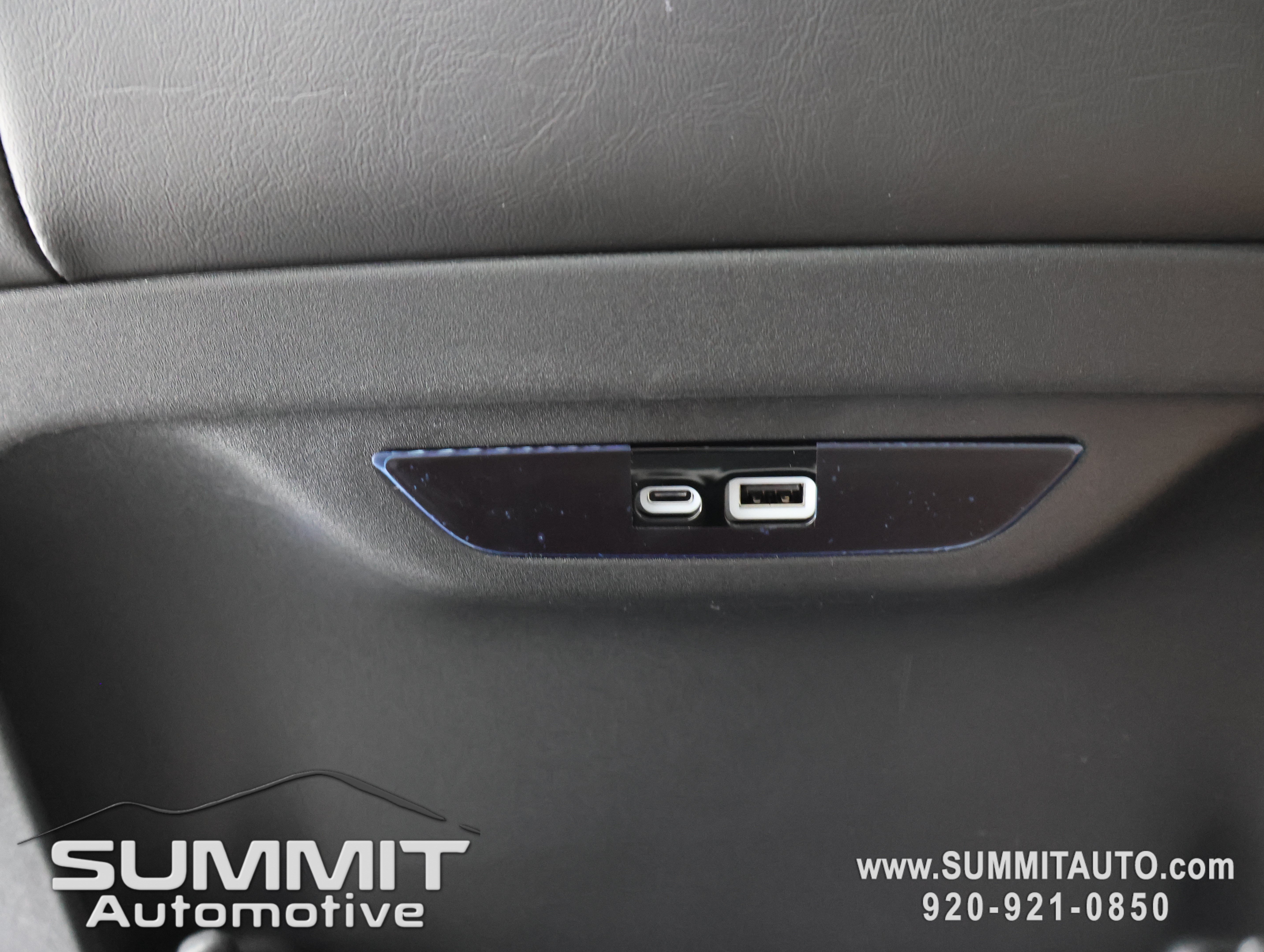 New 2027 Chrysler Pacifica Limited AWD/4WD image 42