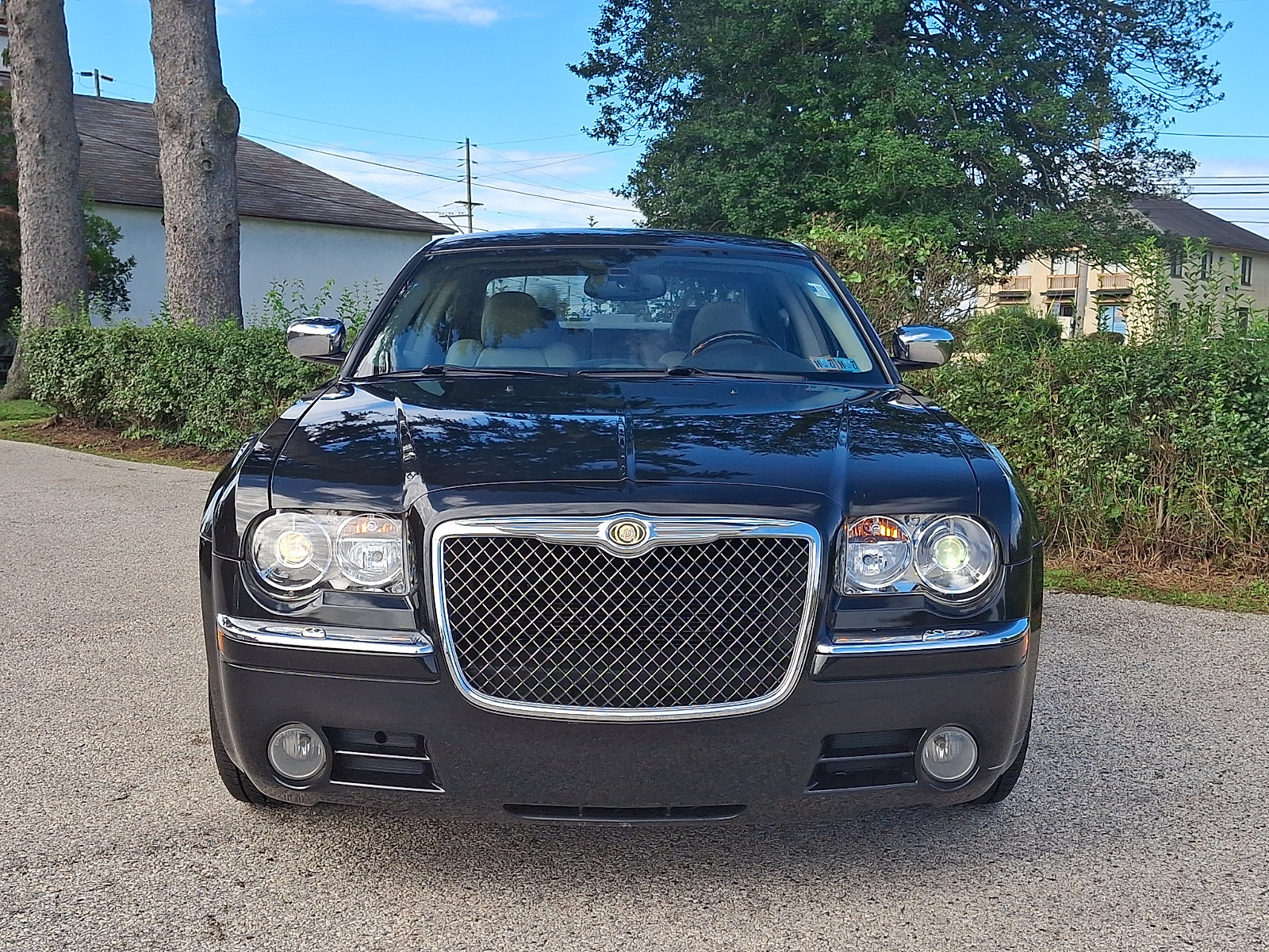 Used 2006 Chrysler 300 C w/ Protection Group II RWD image 2