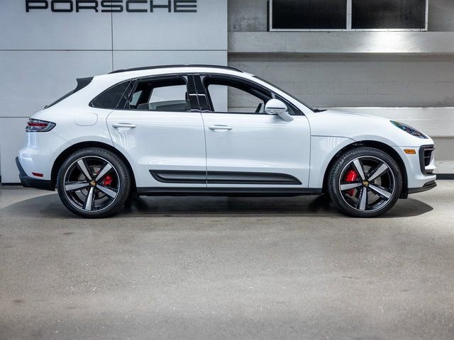 Certified 2025 Porsche Macan S image 9