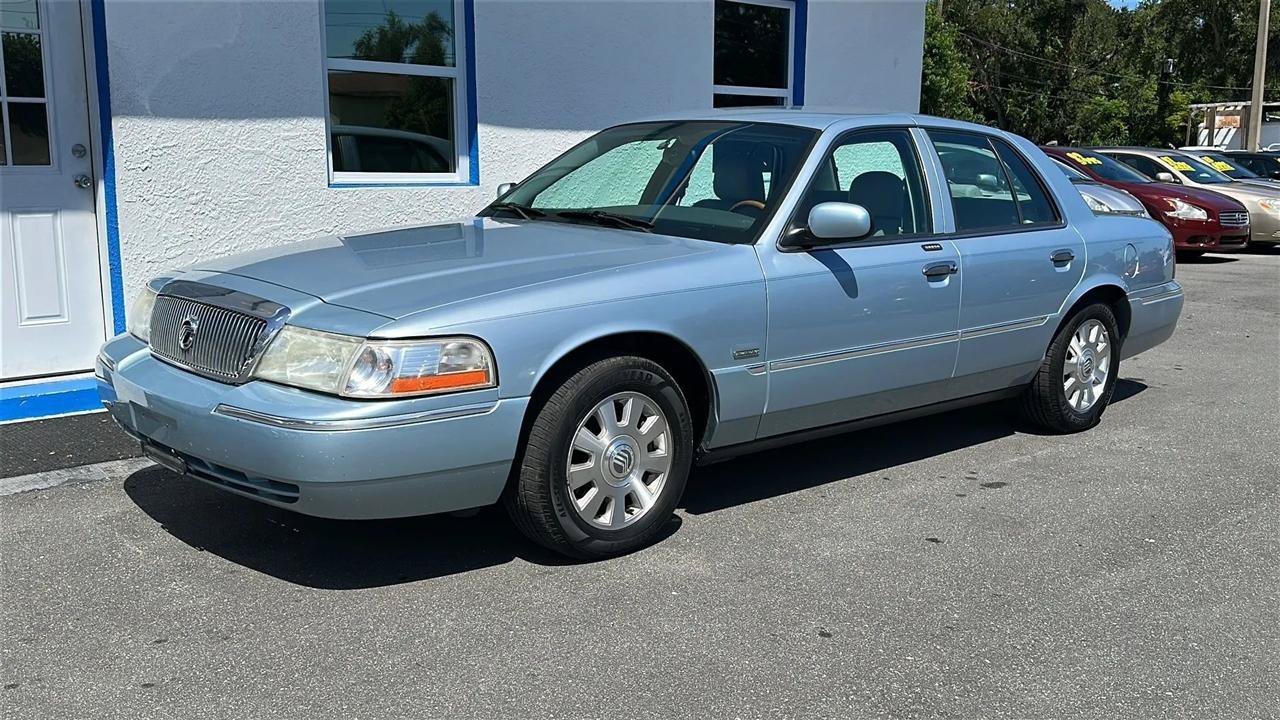 Used 2003 Mercury Grand Marquis LSE RWD image 2