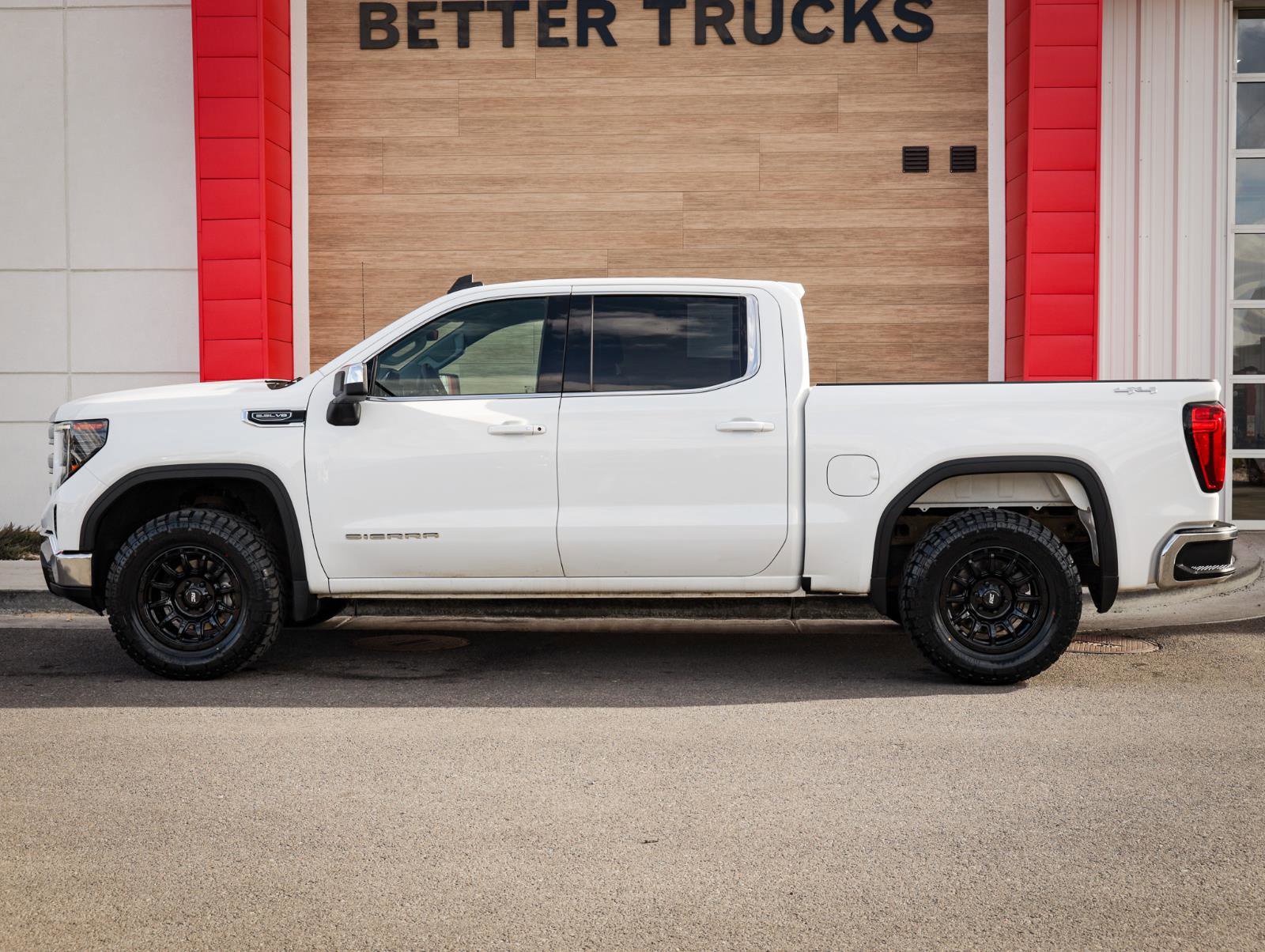 Used 2023 GMC Sierra 1500 SLE image 7
