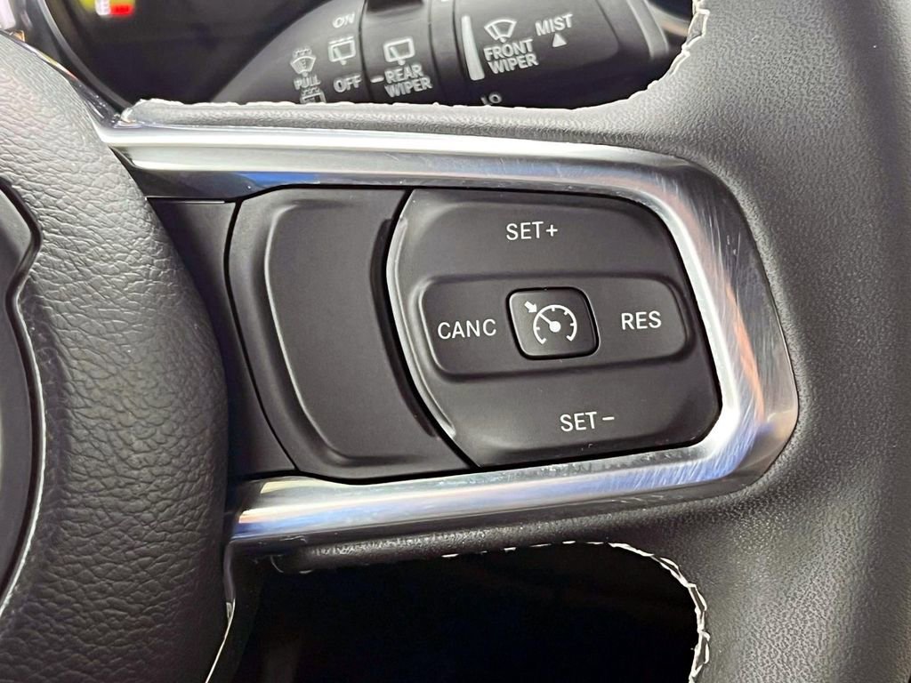 Used 2023 Jeep Wrangler Unlimited Sahara image 20