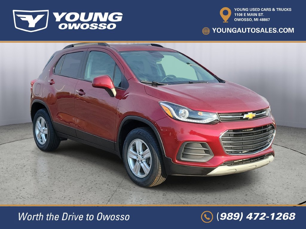 Used 2022 Chevrolet Trax LT w/ LT Convenience Package AWD/4WD image 2