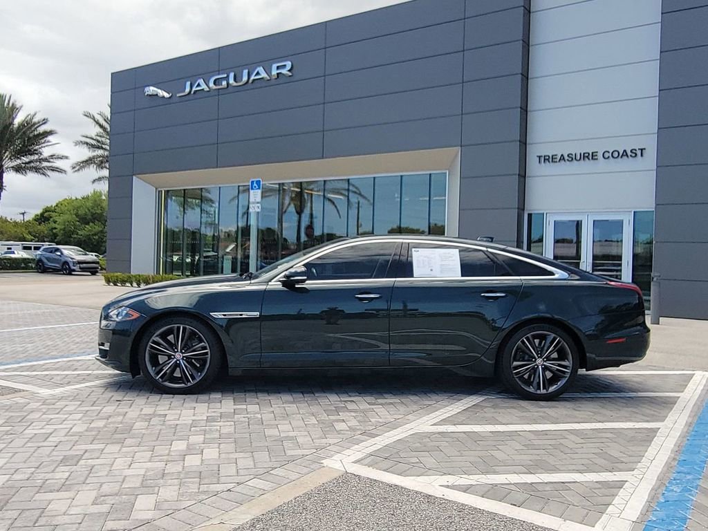 Used 2019 Jaguar XJ L Supercharged RWD image 2