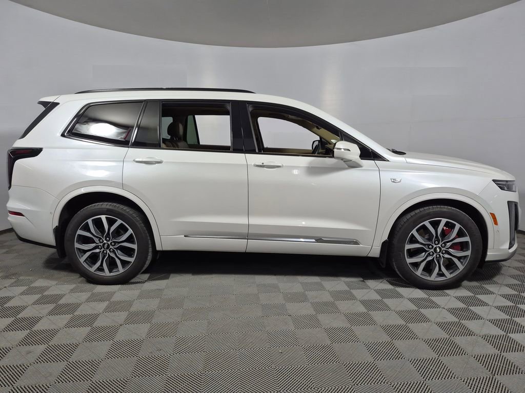 Used 2024 Cadillac XT6 Sport w/ Platinum Package image 8
