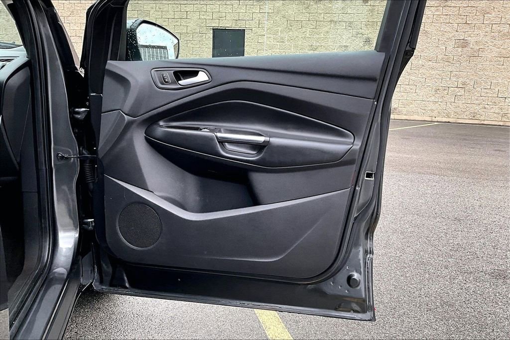 Used 2019 Ford Escape SEL image 23