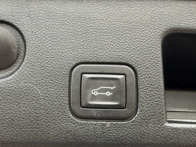 Used 2025 Chevrolet Equinox RS w/ Safety and Technology Package FWD image 38