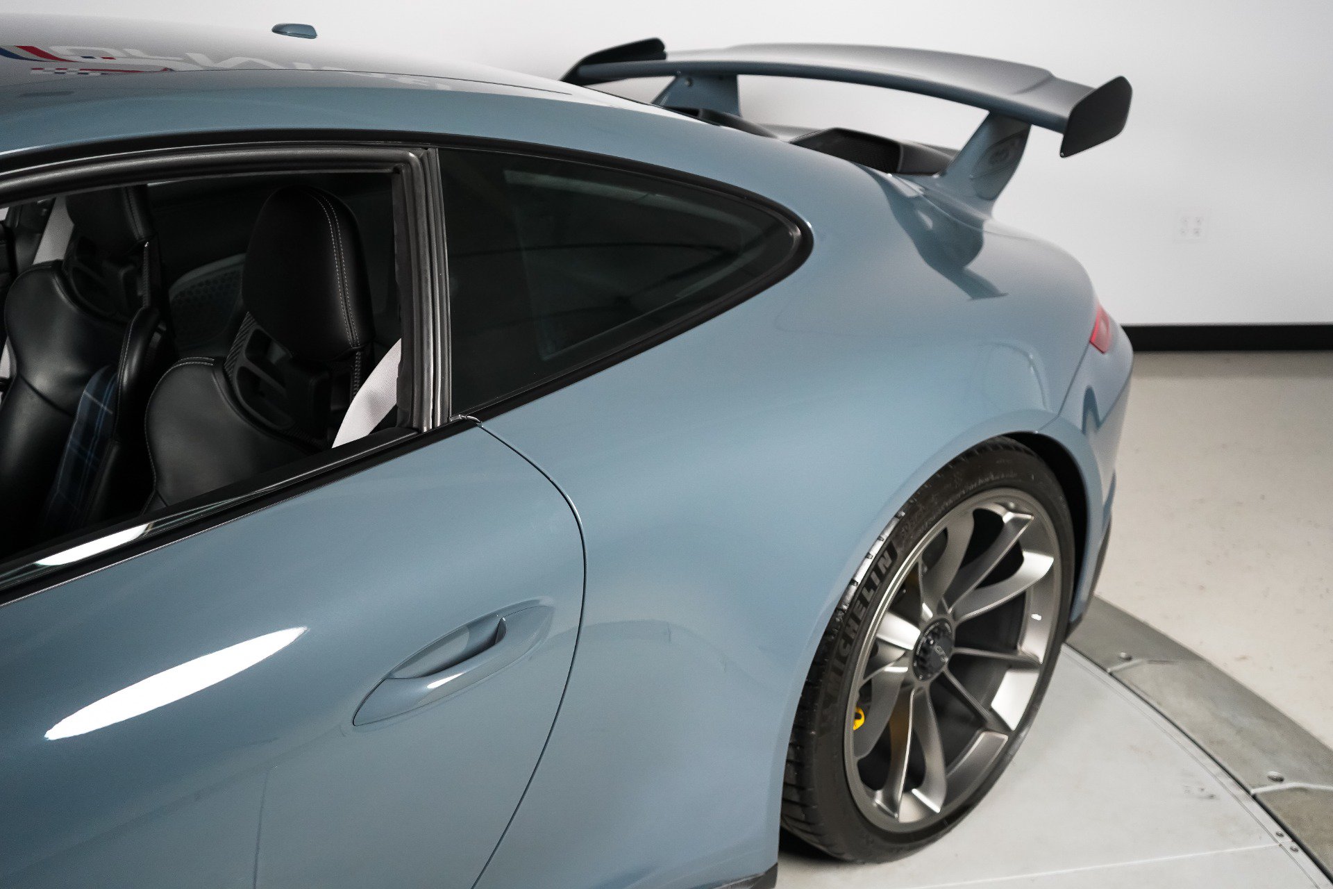 Used 2018 Porsche 911 GT3 RWD image 4
