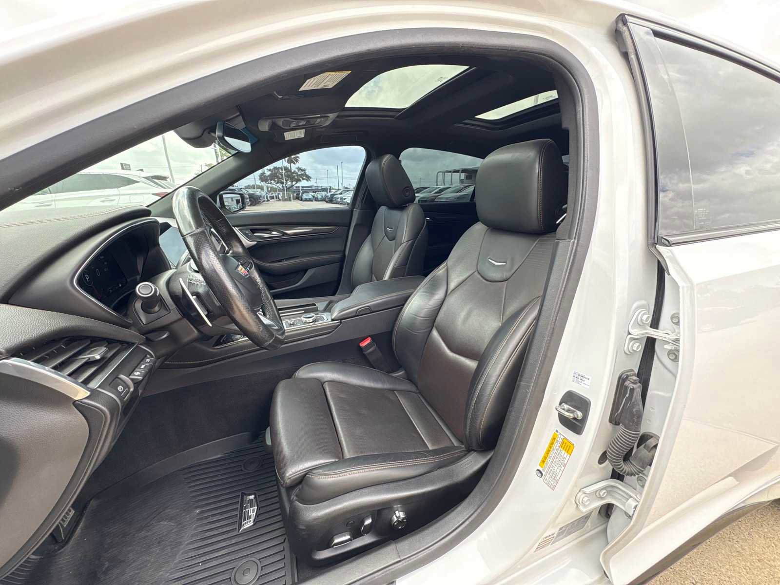 Used 2021 Cadillac CT5 V w/ Premium Package image 15