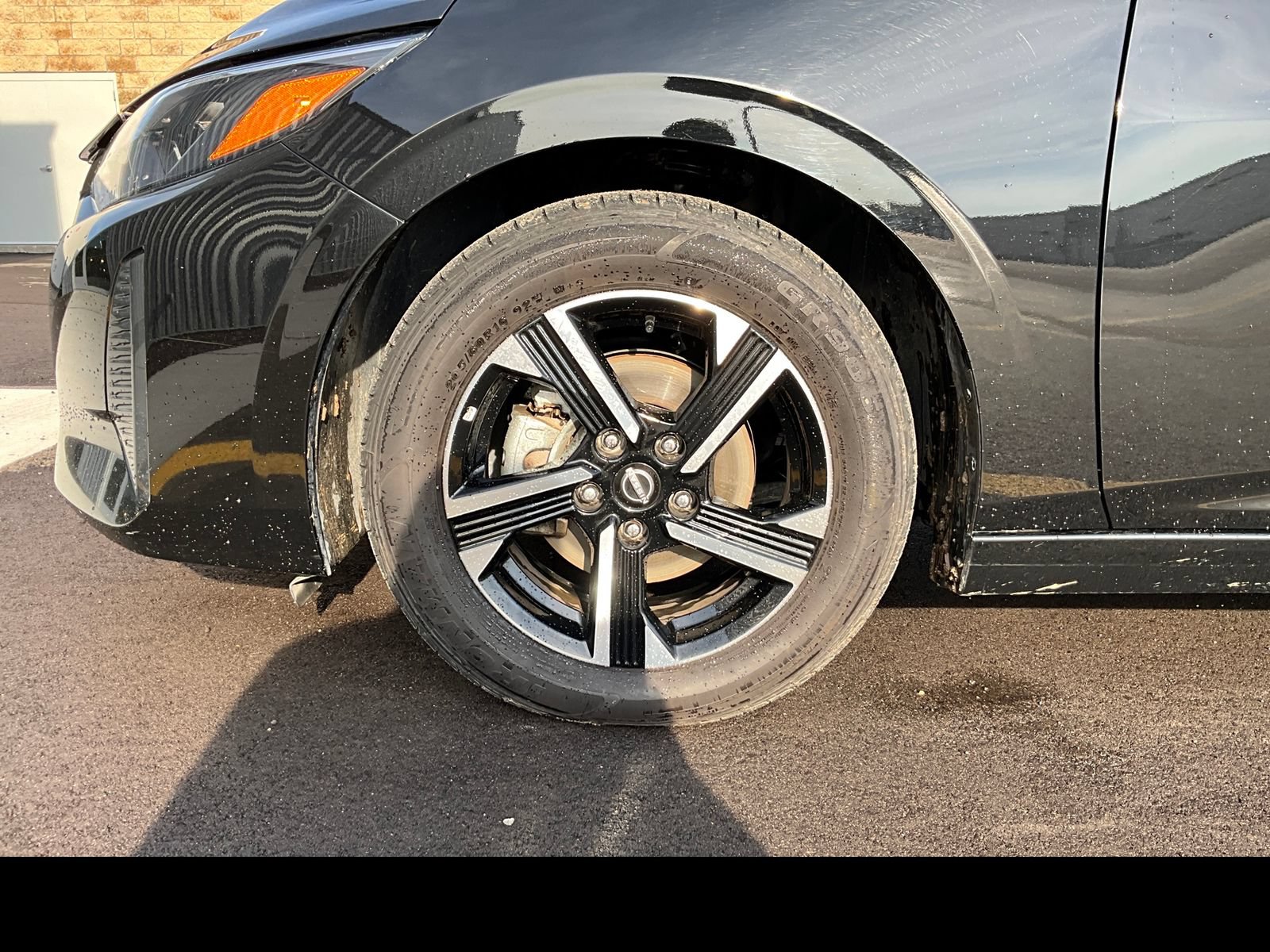Used 2025 Nissan Sentra SV FWD image 15