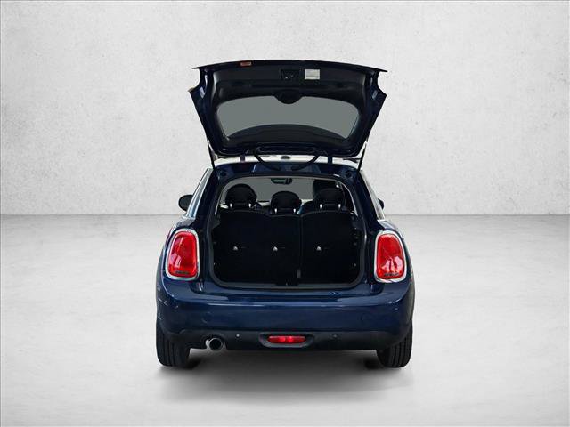 Used 2018 MINI Cooper 4-Door Hardtop FWD image 6