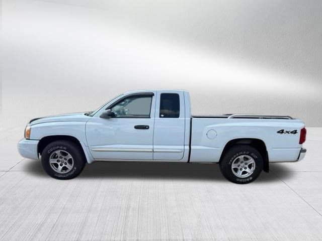 Used 2005 Dodge Dakota Laramie w/ Sport Appearance Group AWD/4WD image 2