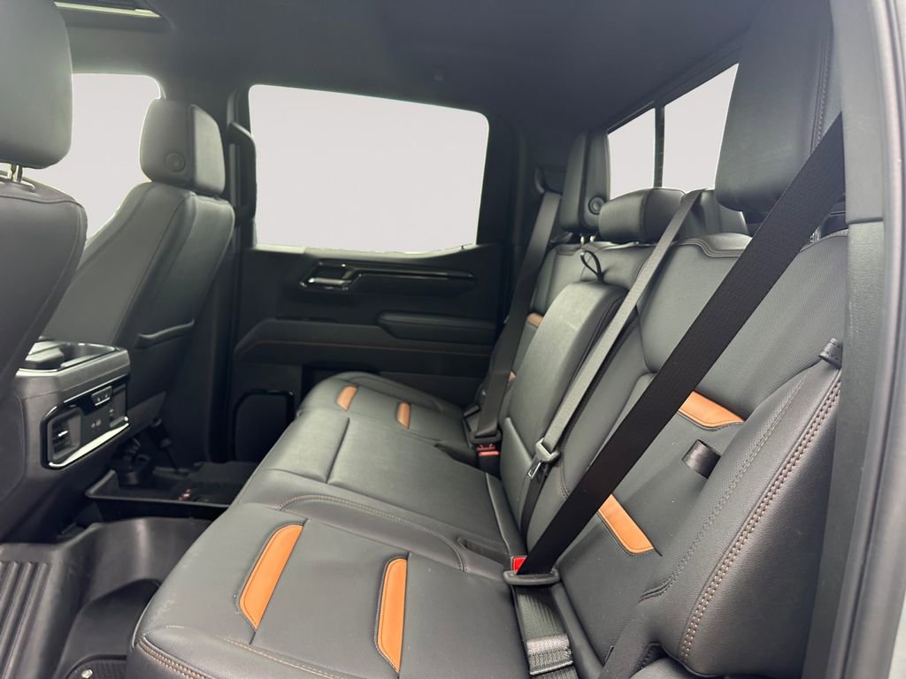 Used 2025 GMC Sierra 1500 AT4 w/ AT4 Premium Package AWD/4WD image 13