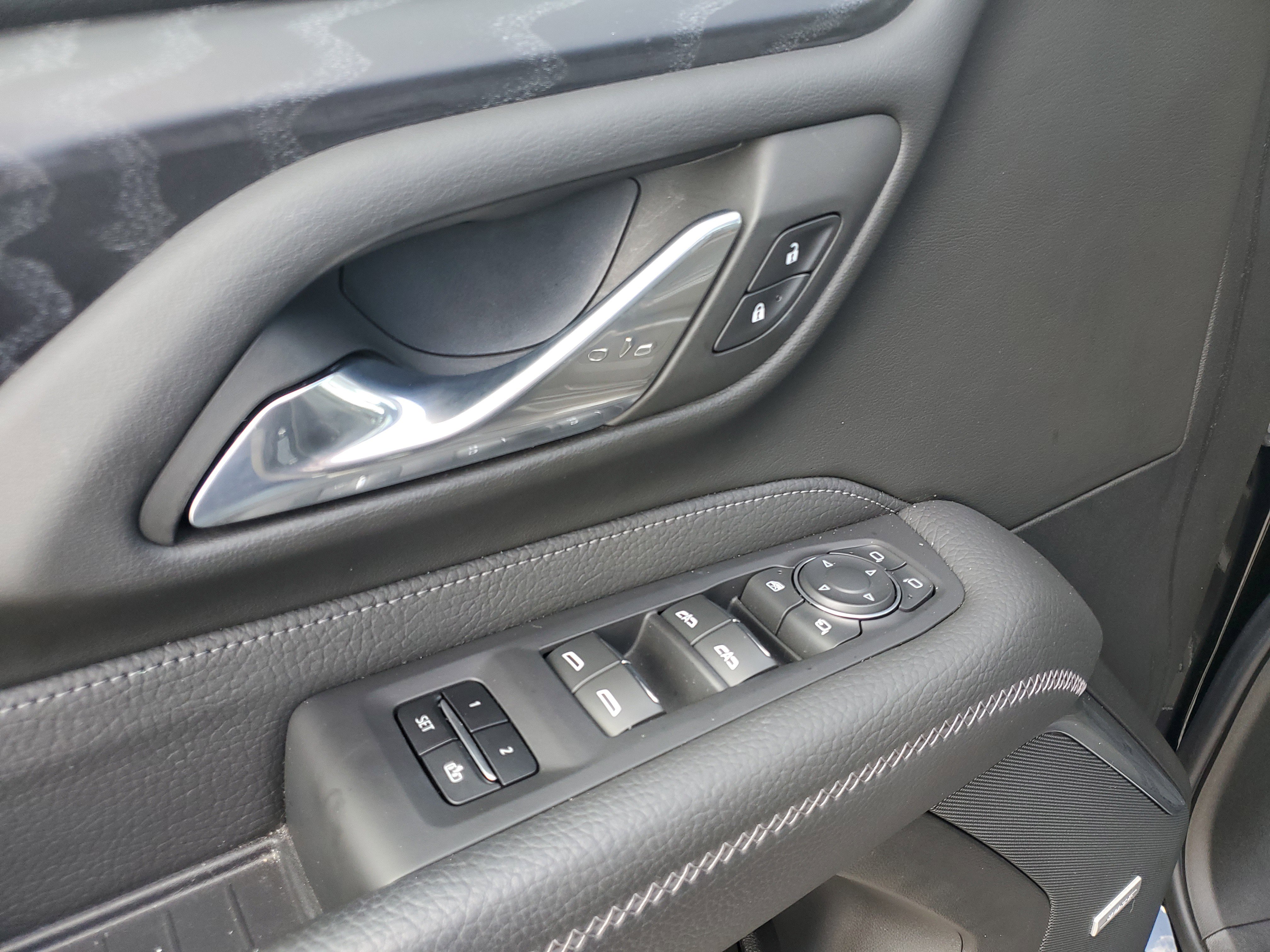 Used 2023 GMC Yukon Denali w/ Advanced Technology Package image 31