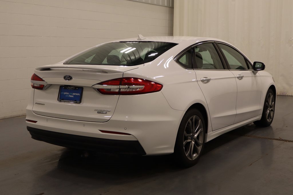 Used 2020 Ford Fusion Titanium image 9