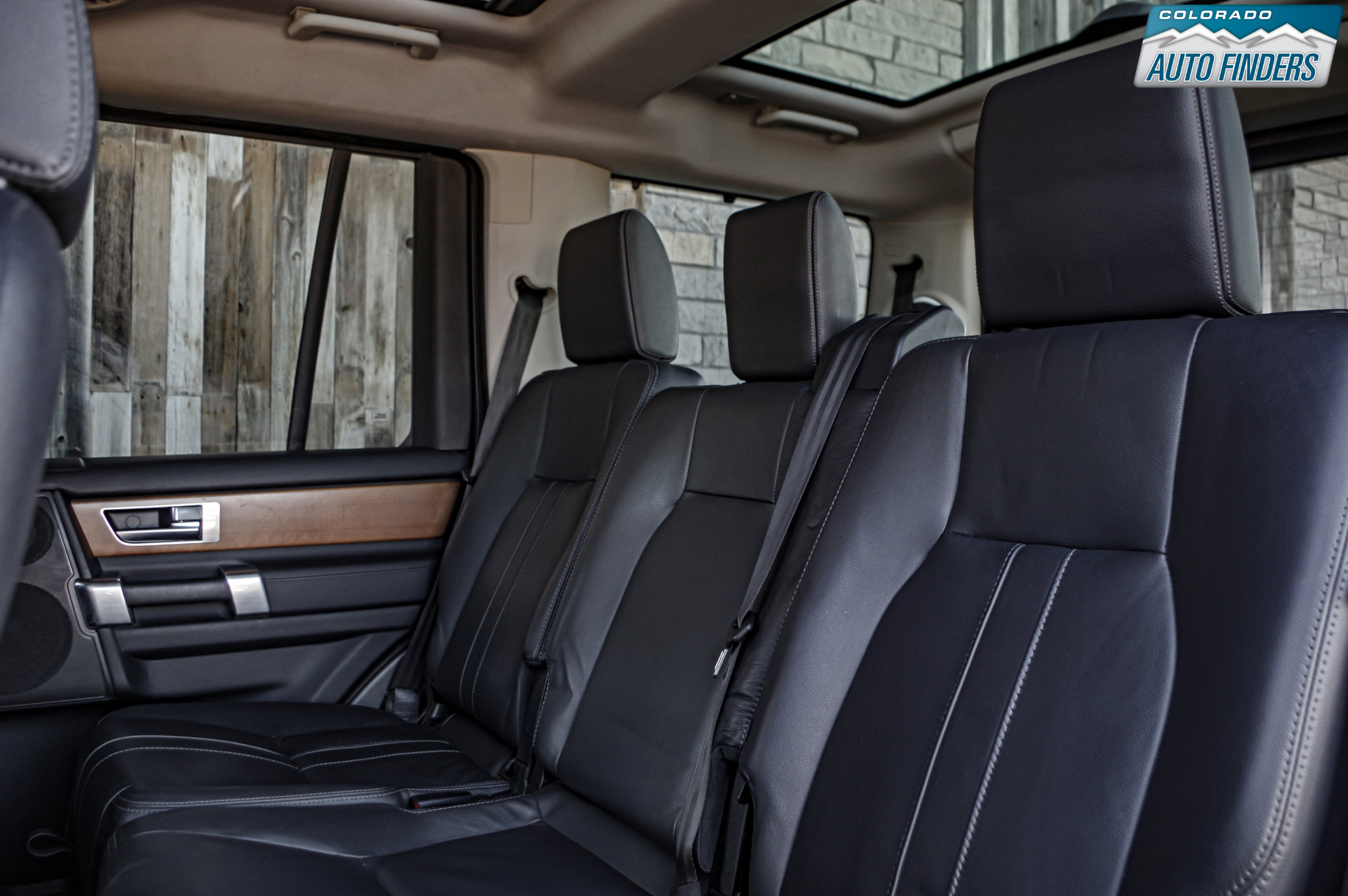 Used 2016 Land Rover LR4 HSE image 25