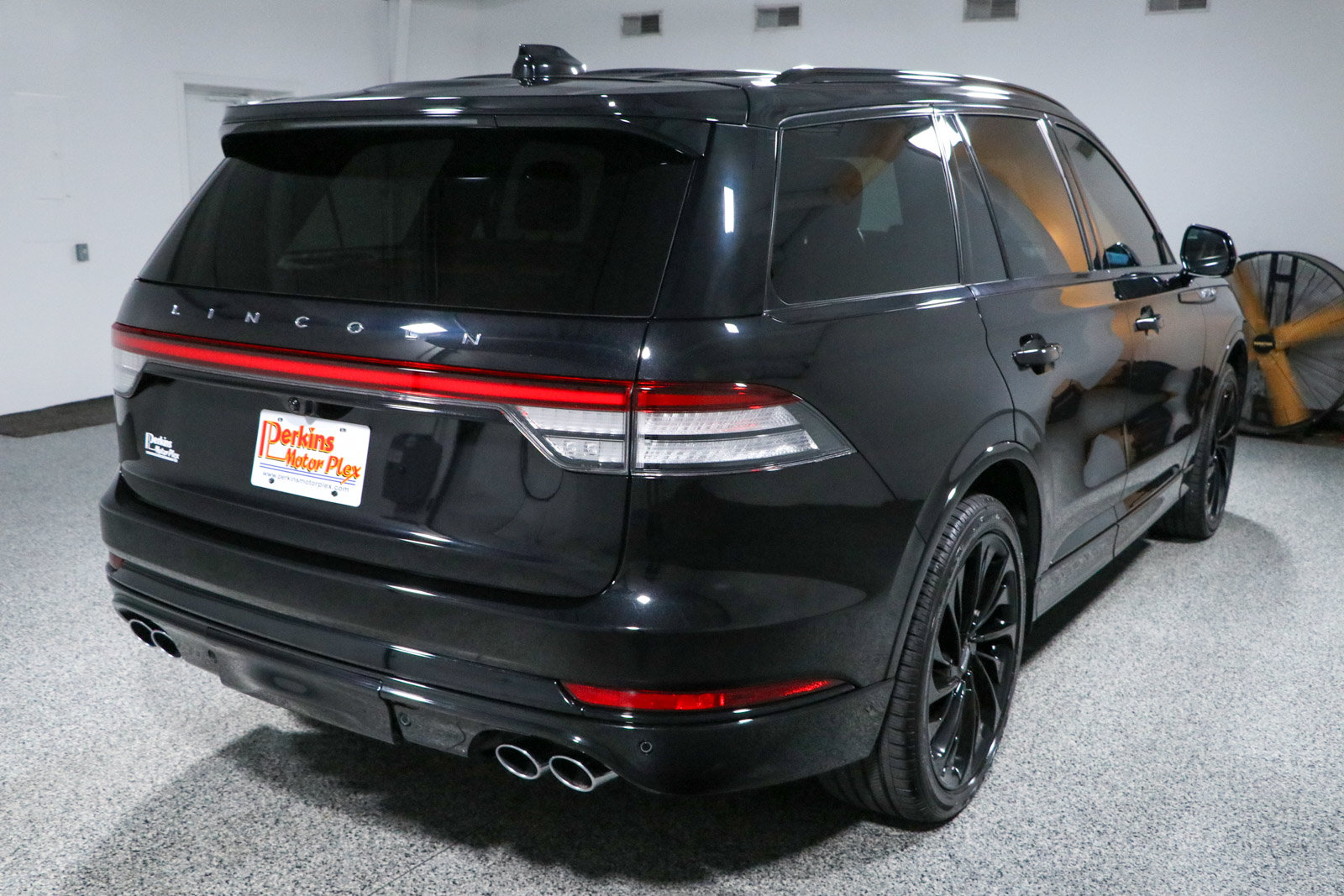 Used 2025 Lincoln Aviator Reserve w/ Jet Appearance Package AWD/4WD image 7