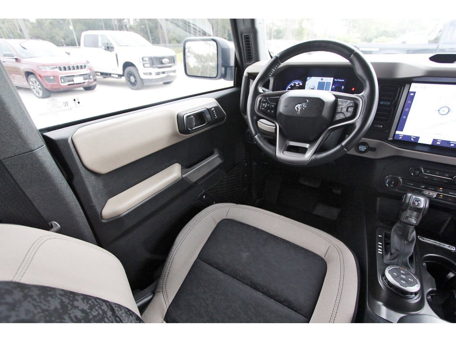 Used 2022 Ford Bronco Wildtrak image 11