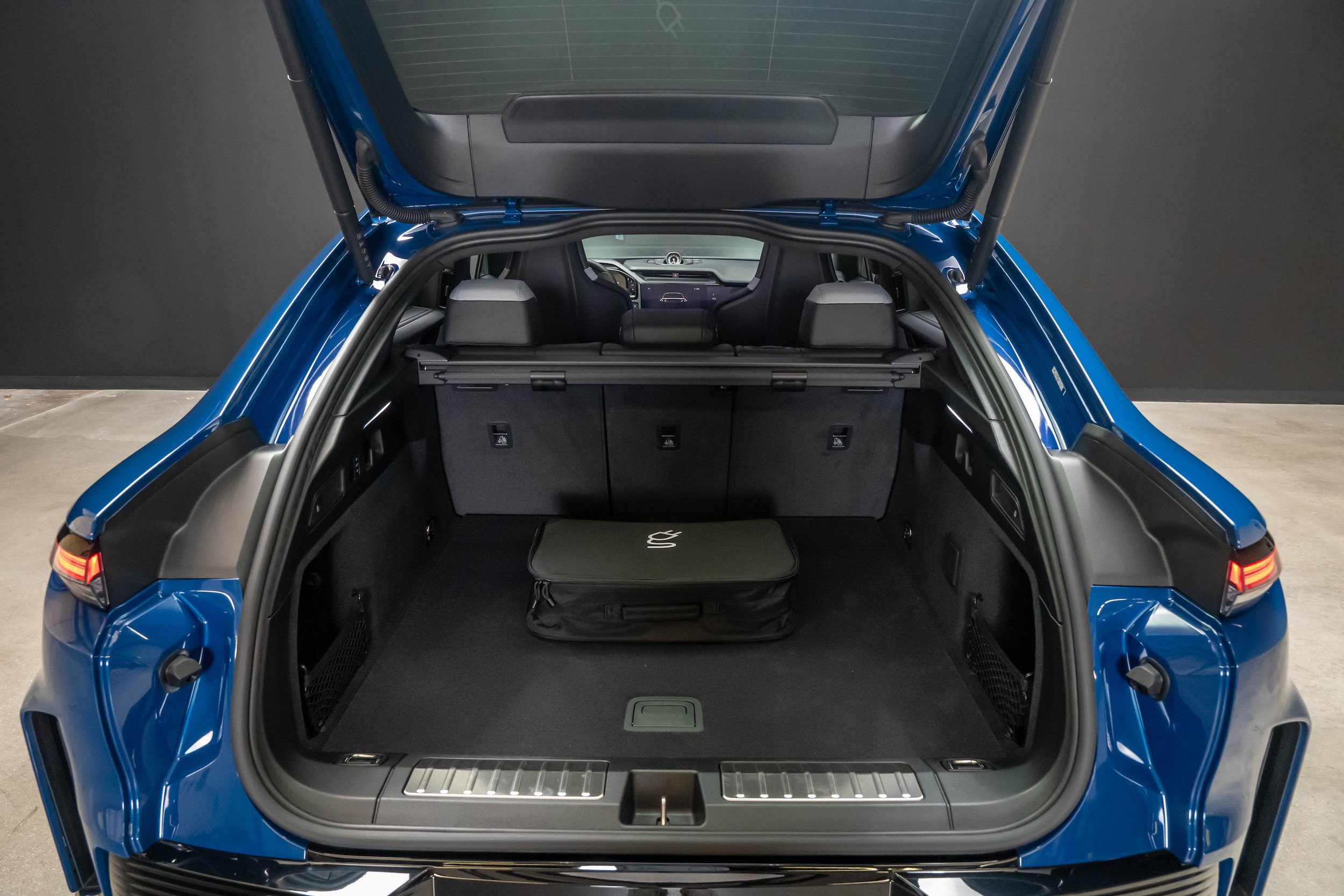 New 2026 Porsche Cayenne Turbo AWD/4WD image 41