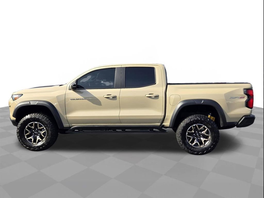 Used 2024 Chevrolet Colorado ZR2 w/ Technology Package AWD/4WD image 8