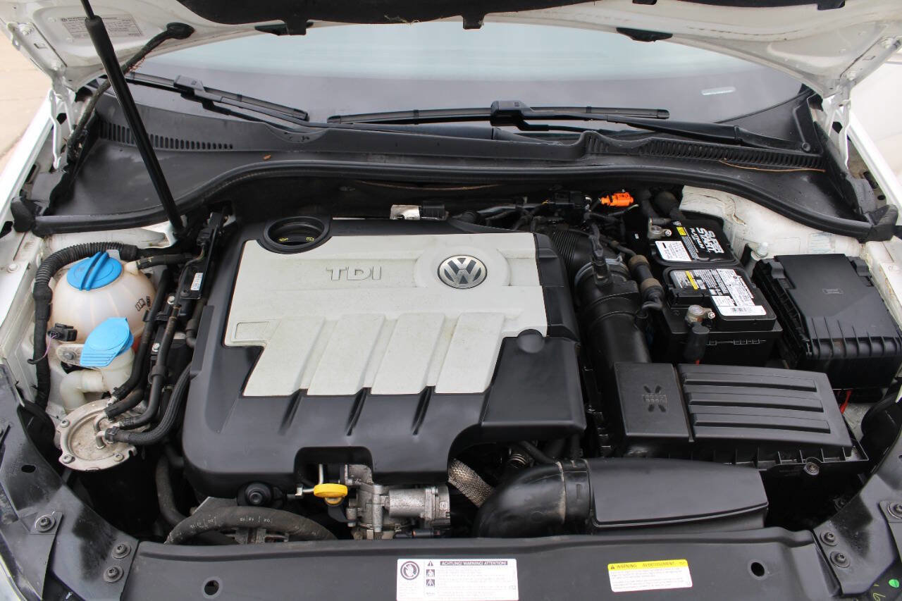 Used 2014 Volkswagen Jetta TDI image 17