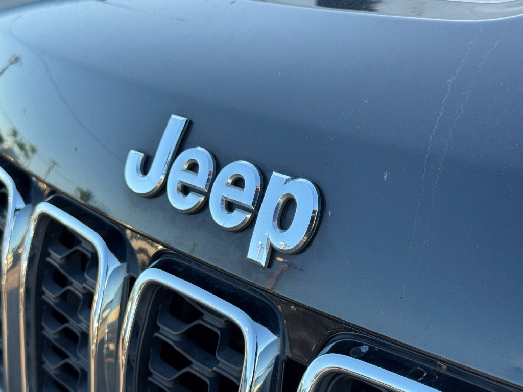 Used 2017 Jeep Grand Cherokee Limited RWD image 18