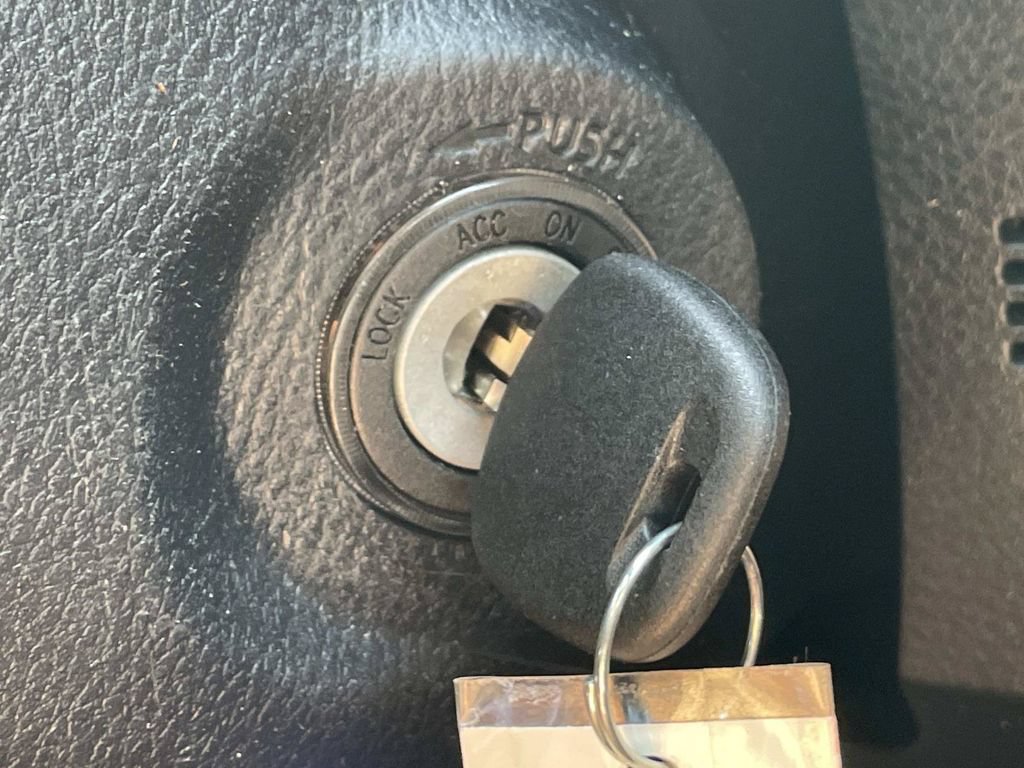 Used 2021 Toyota Tacoma SR5 RWD image 34