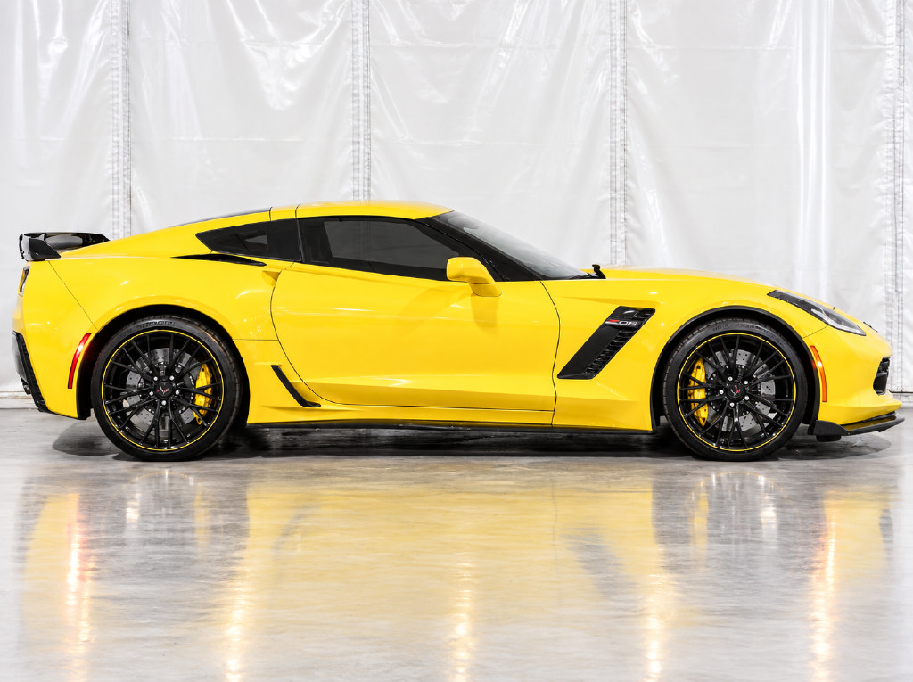 Used 2019 Chevrolet Corvette Z06 RWD image 7