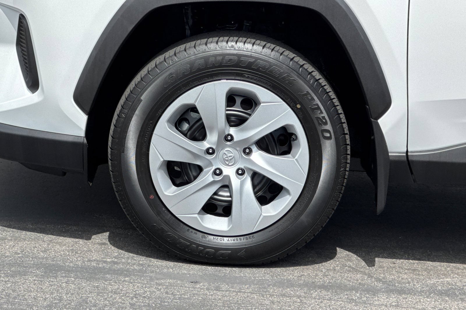 Certified 2025 Toyota RAV4 LE FWD image 34