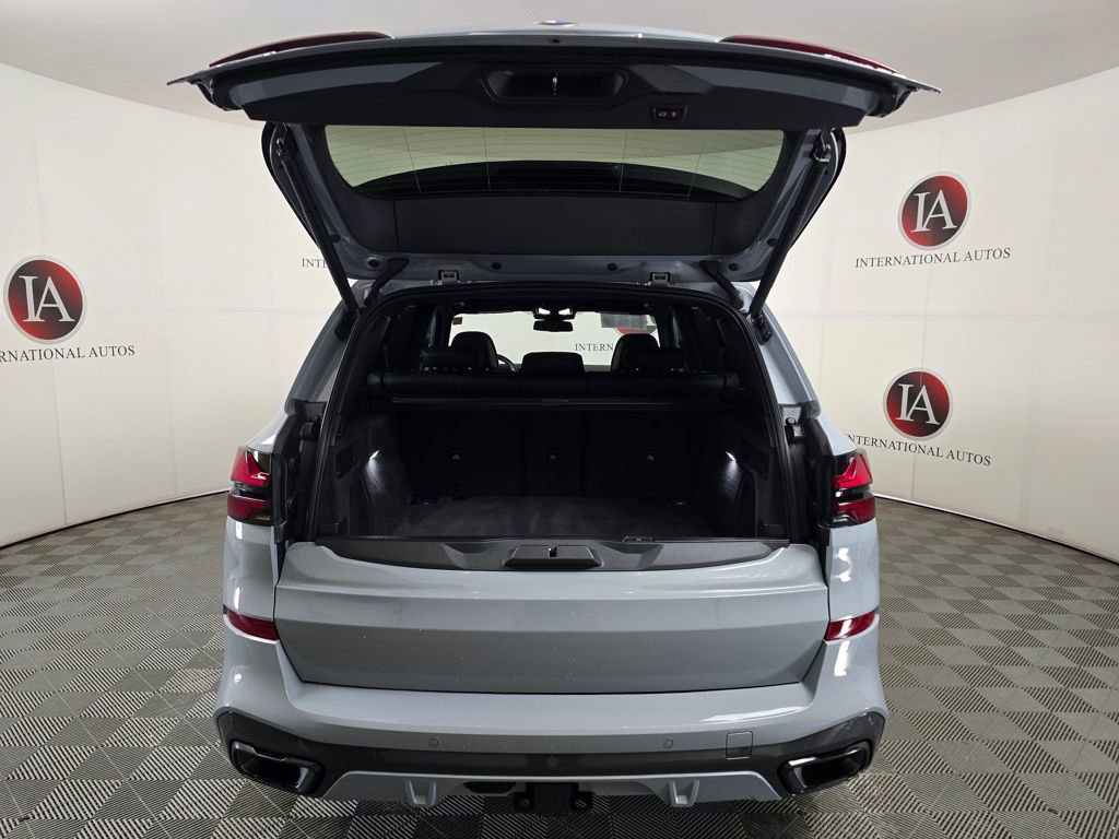 Certified 2025 BMW X5 xDrive40i w/ Executive Package image 9