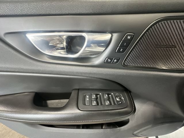 Used 2021 Volvo S60 T6 Momentum w/ Advanced Package AWD/4WD image 19