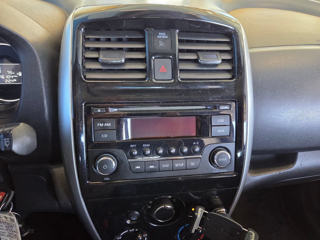 Used 2015 Nissan Versa Note SR FWD image 38