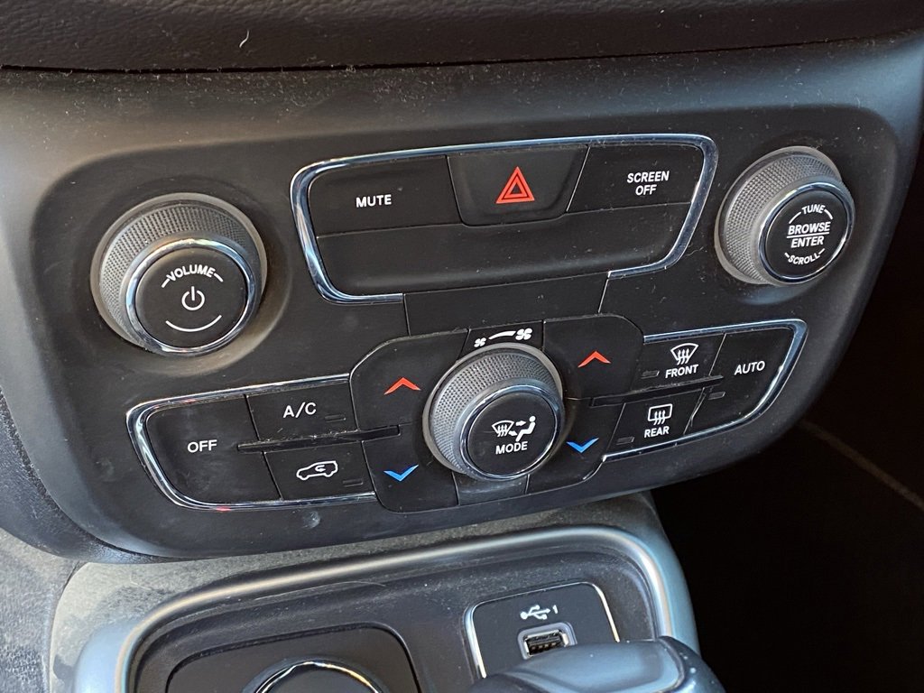 Used 2021 Jeep Compass 80th Special Edition w/ Sun and Sound Group image 17