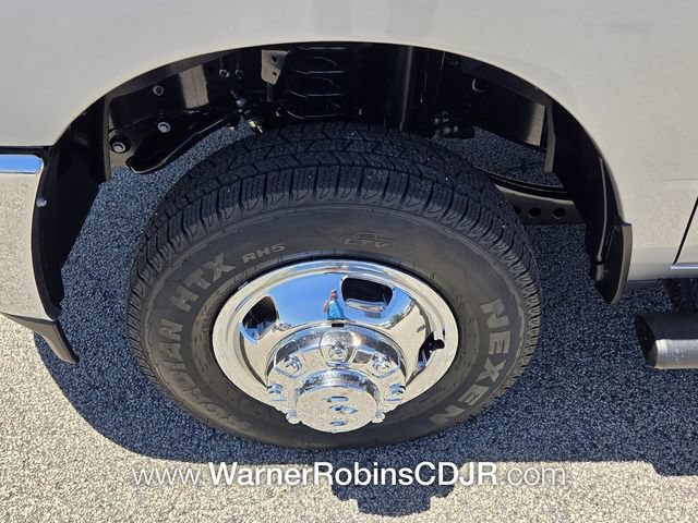New 2026 RAM 3500 Tradesman AWD/4WD image 17