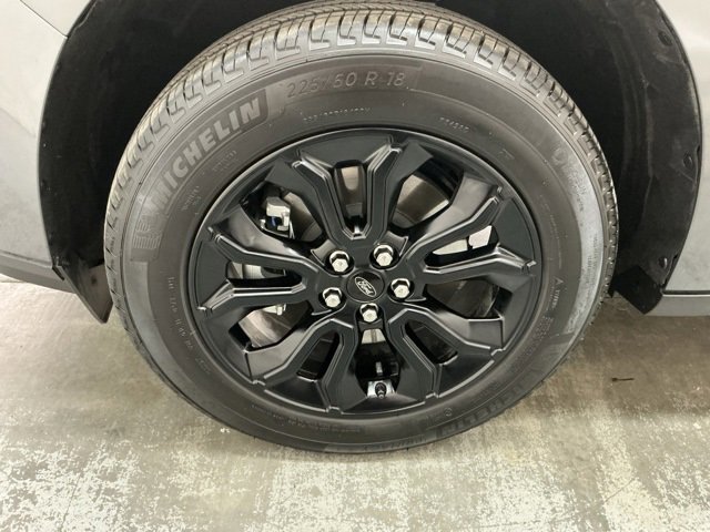 Used 2024 Ford Maverick Lariat w/ Black Appearance Package image 12