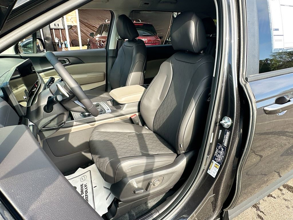 New 2026 Kia Carnival LXS image 21